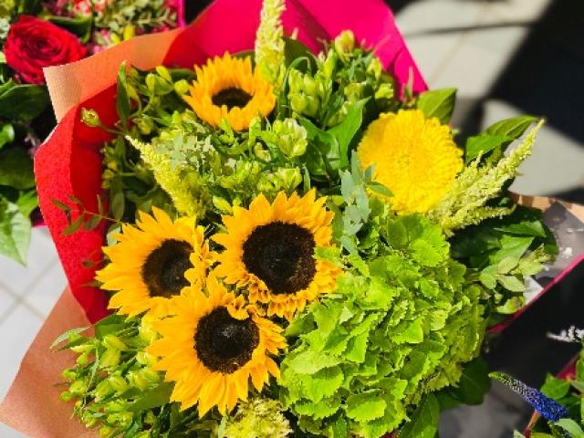 Bouquet de saison  tournesol  nivelles 